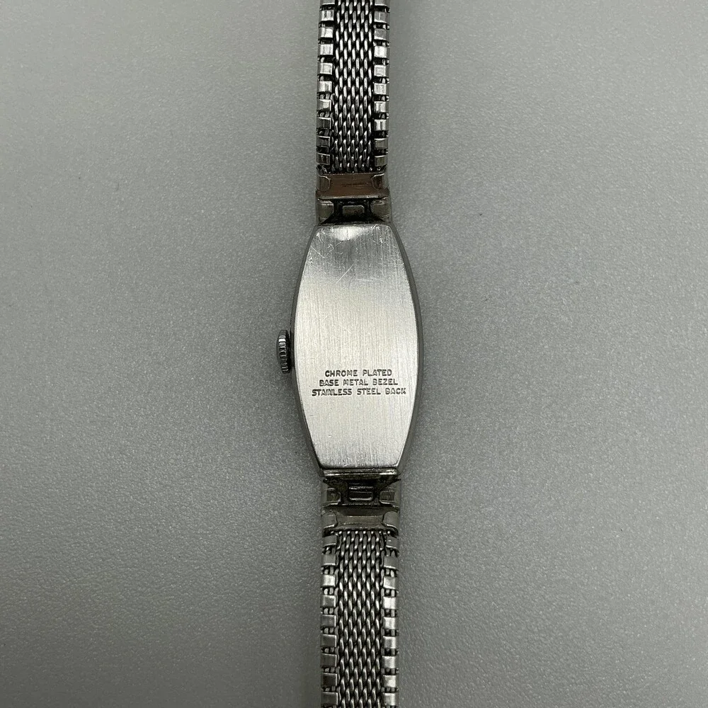 Vintage Timex Womens Watch 14mm Oval Dial Silver Tone Adj Band Manual Wind
